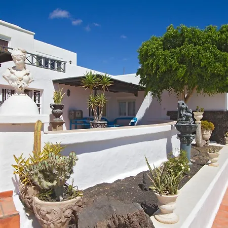Hostel O Pazo Da Xakina Tías